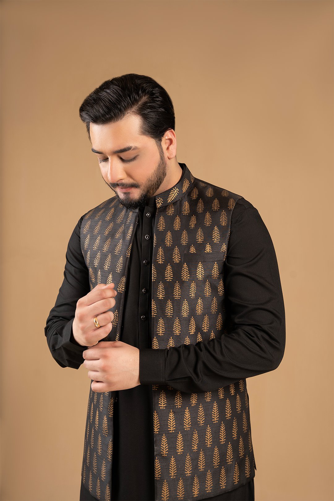 Black Gold Embroidered Silk Waistcoat Kurta (3-Piece) - Image 4