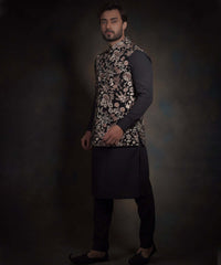 Jet Black Embroidered Velvet Waistcoat Kurta (3-Piece) - Image 4