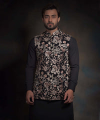 Jet Black Embroidered Velvet Waistcoat Kurta (3-Piece) - Image 7