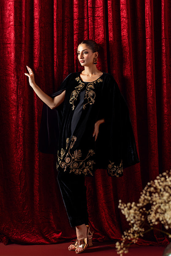 Black Hand-Embroidered Velvet Cape Set (2-Piece) - Image 4