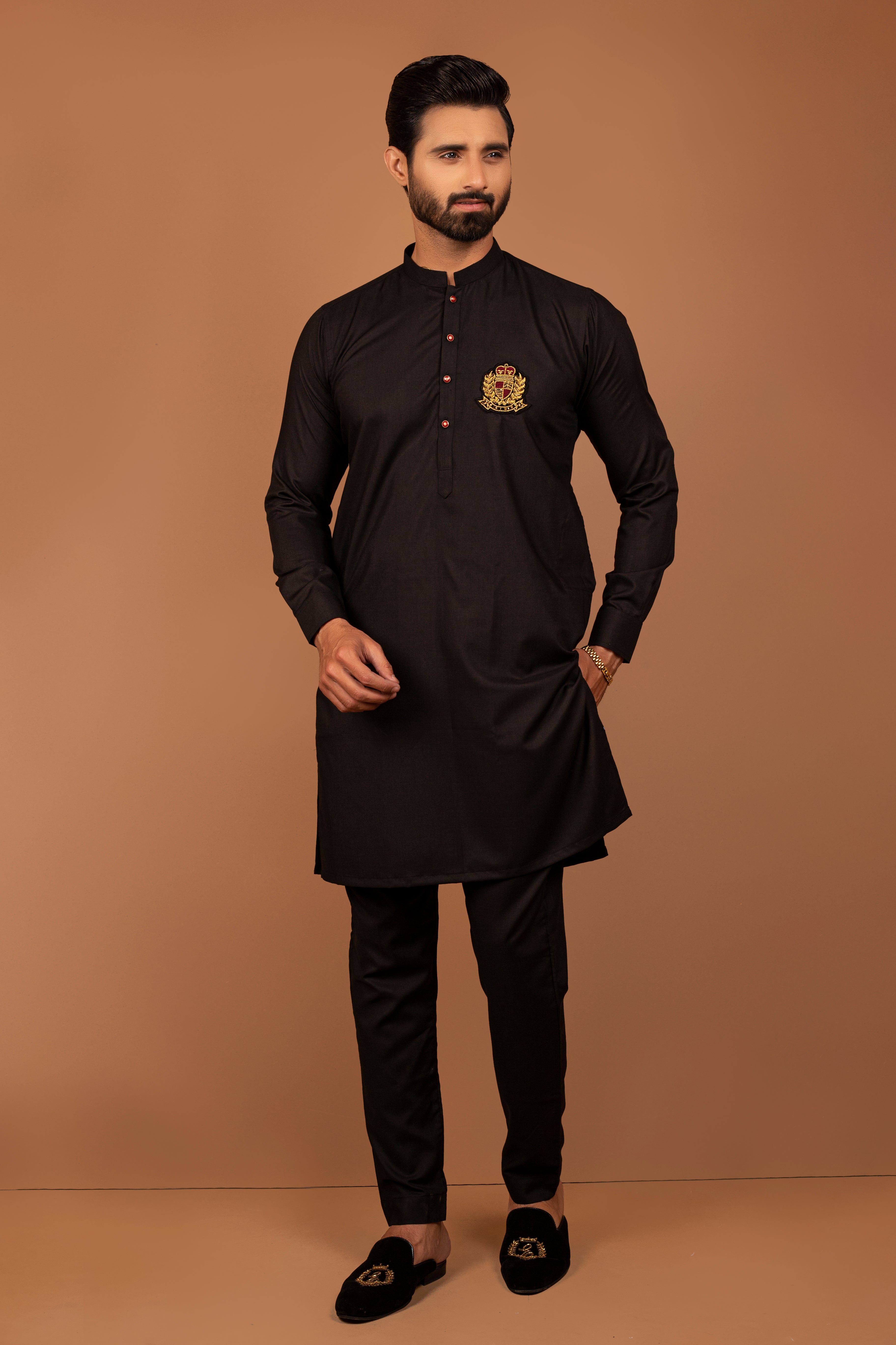 Black Embroidered Crest Blended Cotton Kurta Pajama (2-Piece) - Image 1
