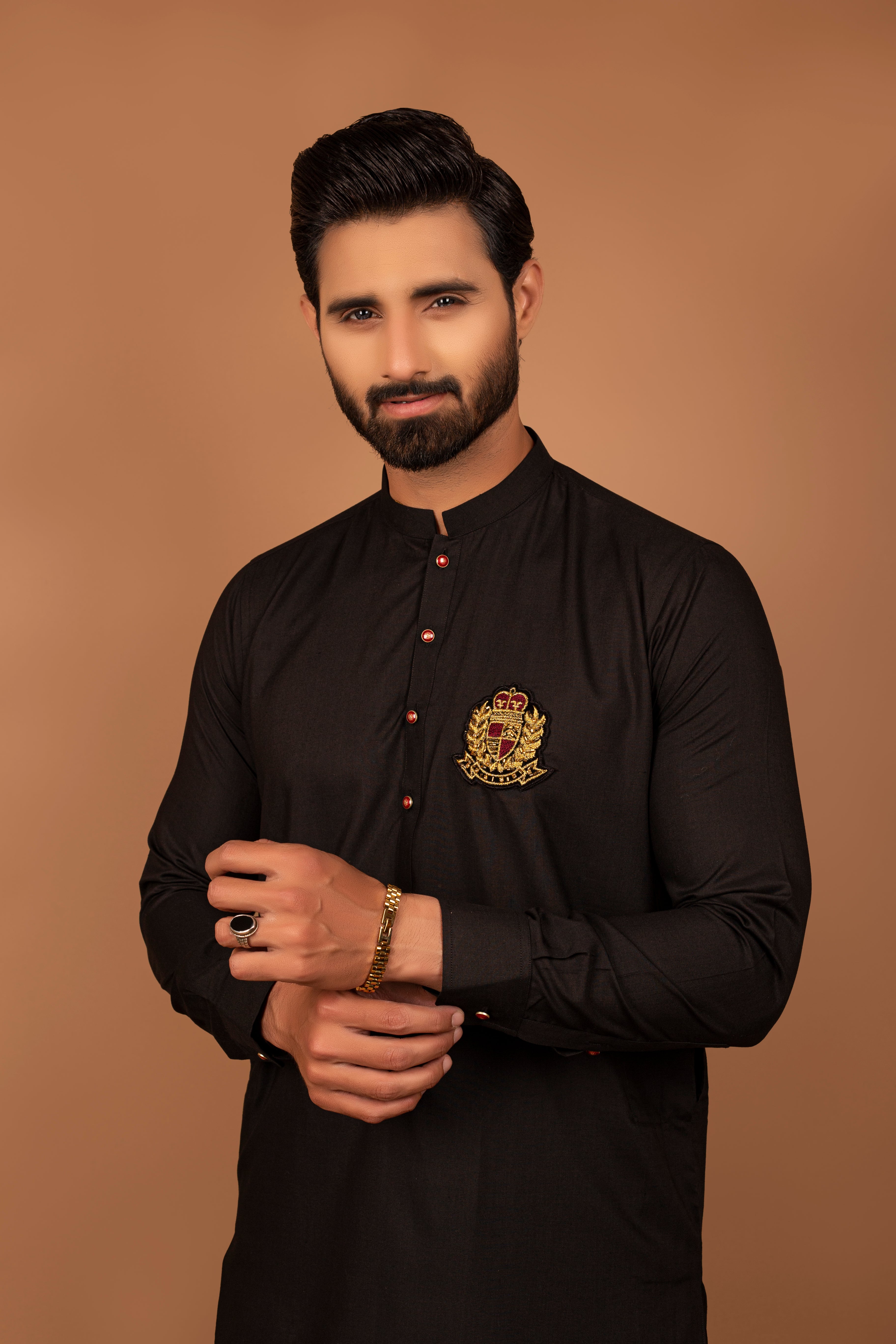 Black Embroidered Crest Blended Cotton Kurta Pajama (2-Piece) - Image 3