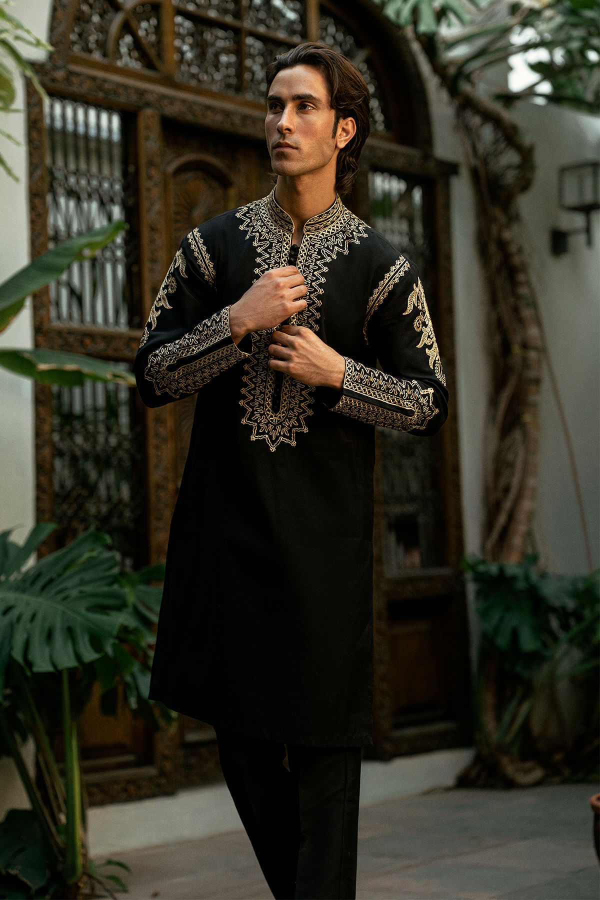Black Embroidered Cotton-Silk Kurta (2-Piece) - Image 3