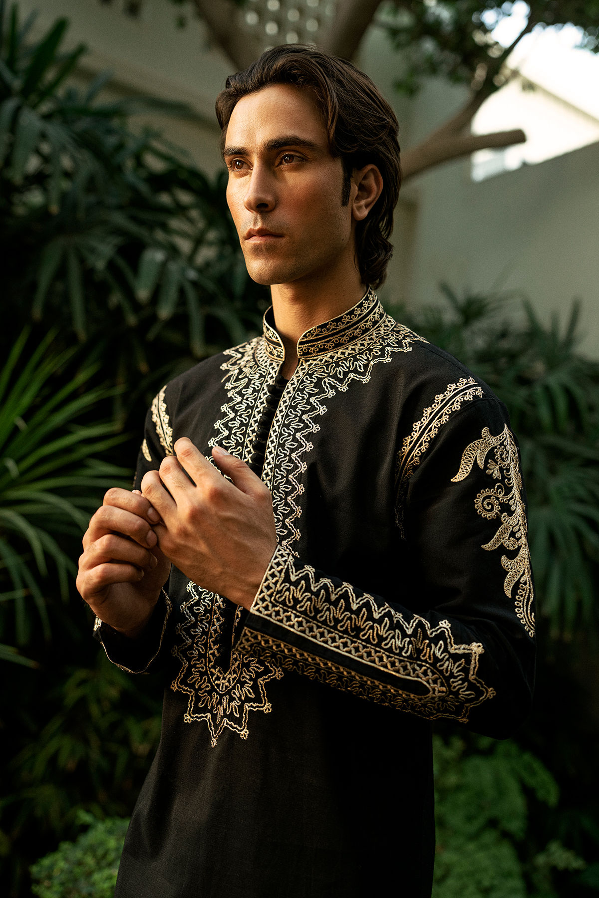 Black Embroidered Cotton-Silk Kurta (2-Piece) - Image 5