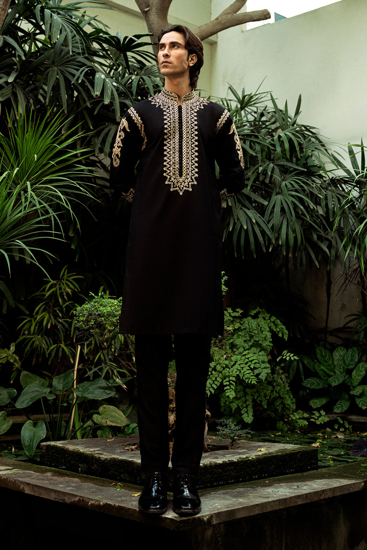 Black Embroidered Cotton-Silk Kurta (2-Piece) - Image 8