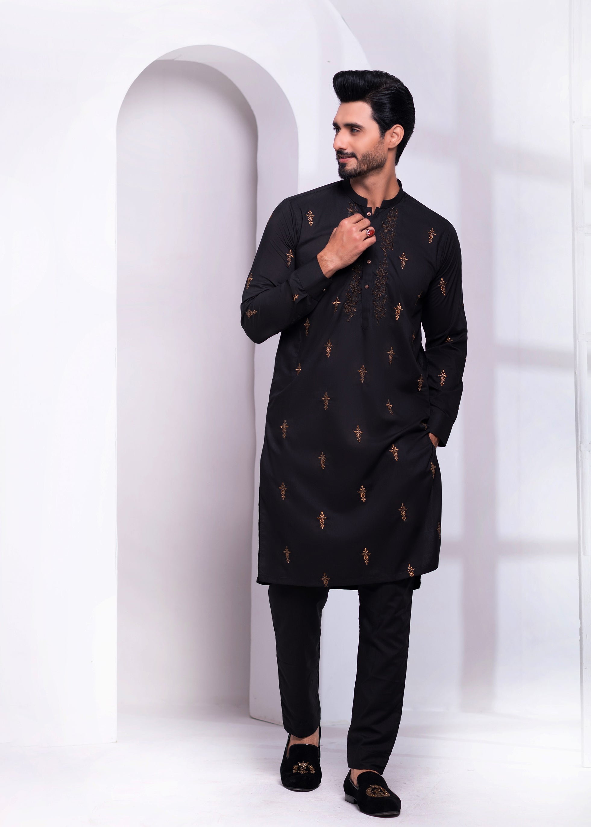 Black Ethnic Block Embroidered Cotton-Silk Kurta Pajama (2-Piece) - Image 2