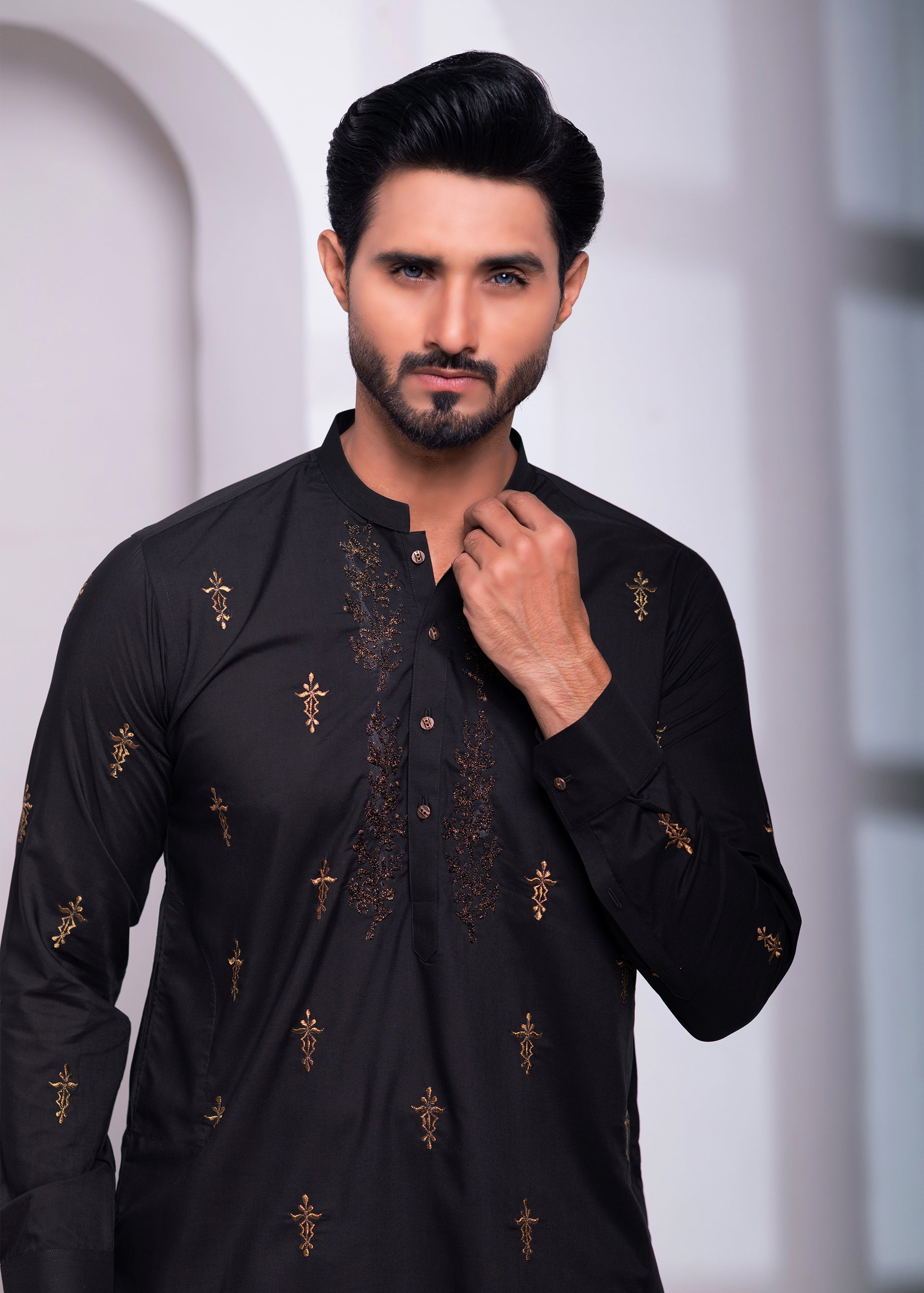 Black Ethnic Block Embroidered Cotton-Silk Kurta Pajama (2-Piece) - Image 3