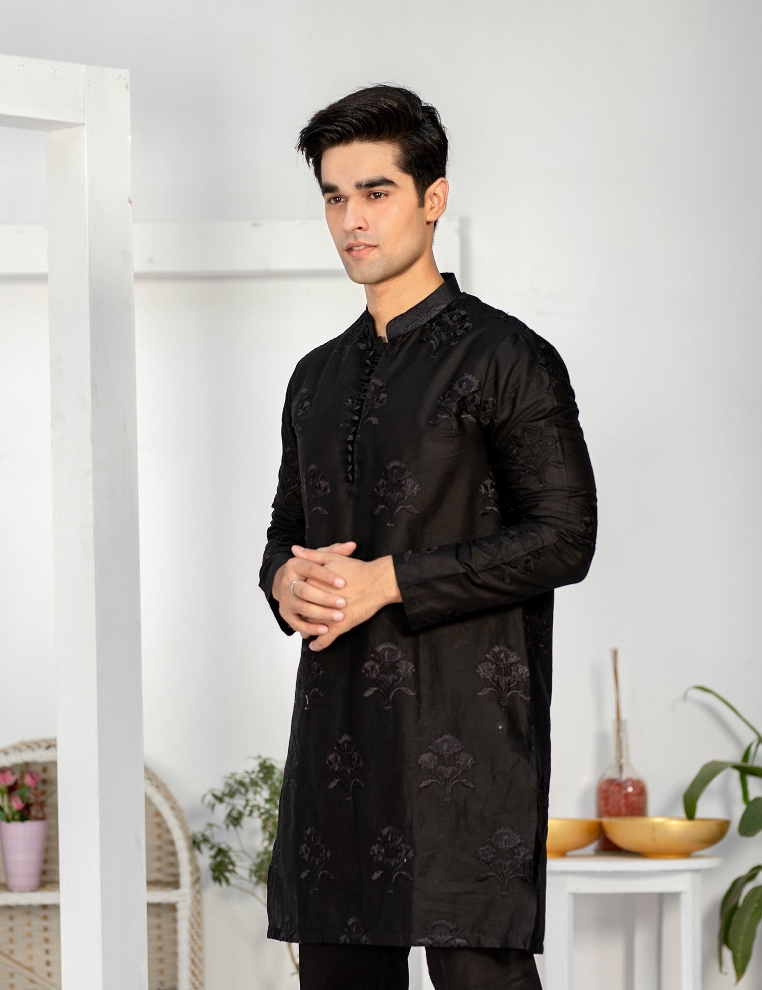 Black Embroidered Cotton Kurta Set (2-Piece) - Image 4