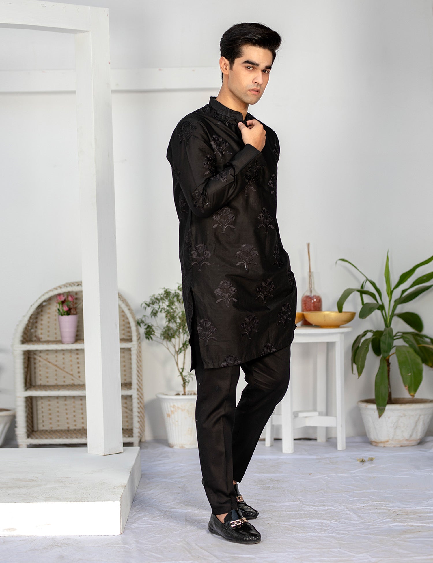 Black Embroidered Cotton Kurta Set (2-Piece) - Image 5