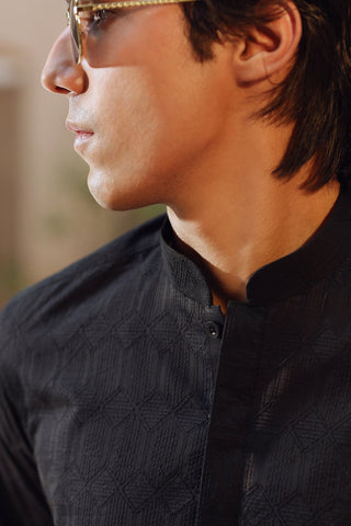 Black Embroidered Egyptian Cotton Lawn Kurta (2-Piece) - Image 3