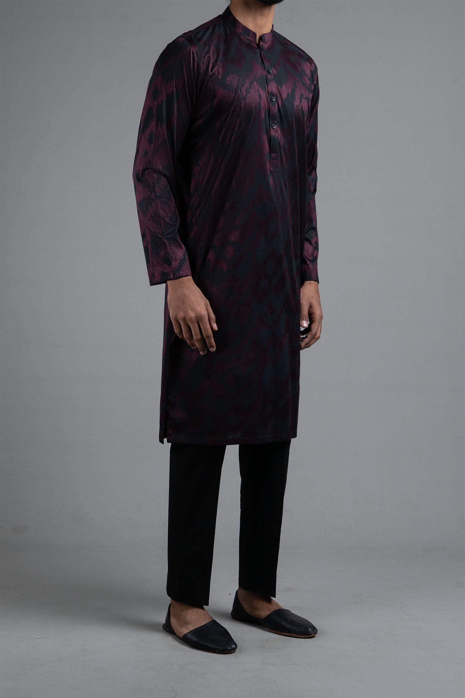Black Embroidered Egyptian Cotton Kurta (1-Pc) - Image 1