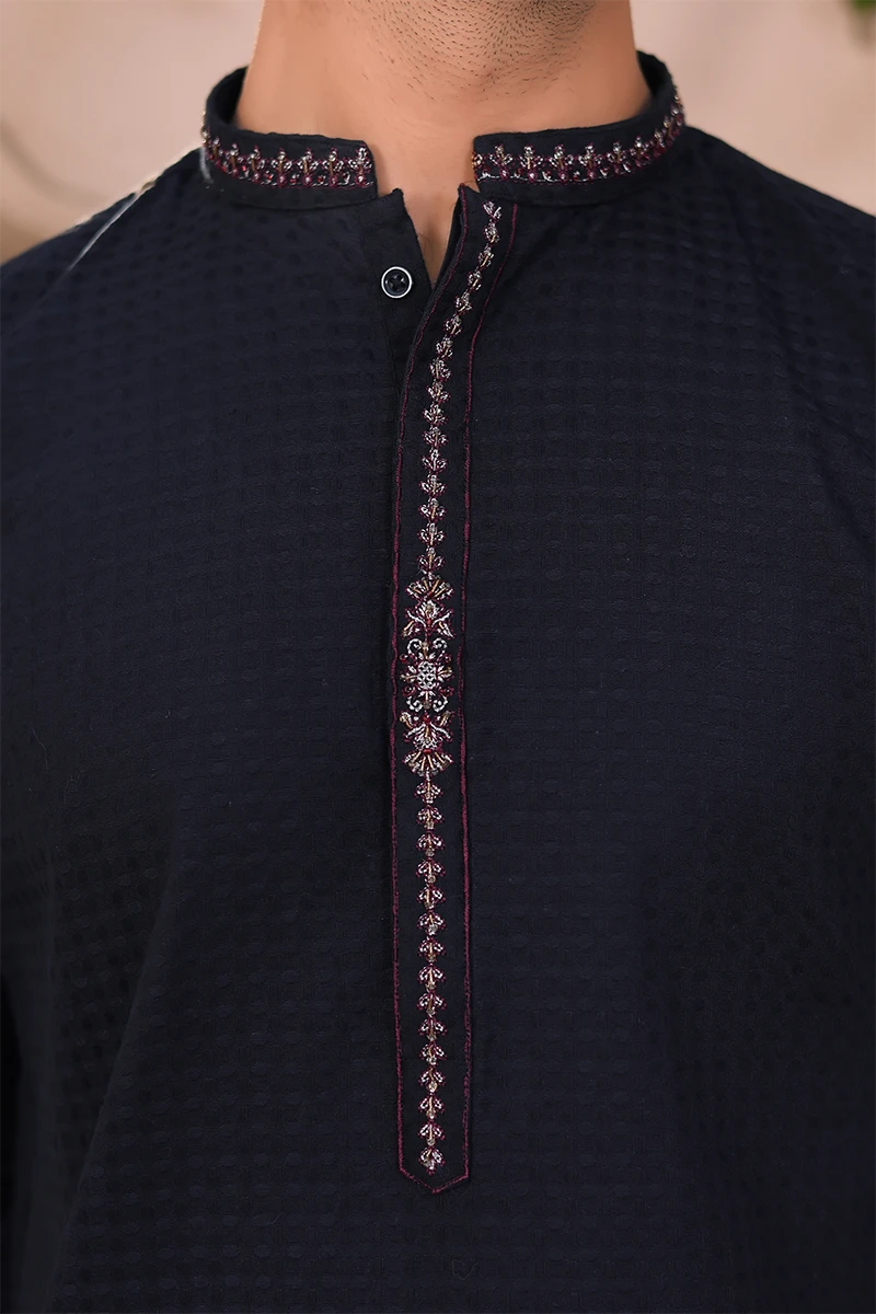 Black Embroidered Jacquard Cotton Kurta (2-Piece) - Image 3