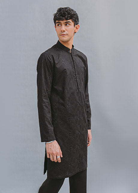 Black Embroidered Lawn Kurta (2-Piece) - Image 3