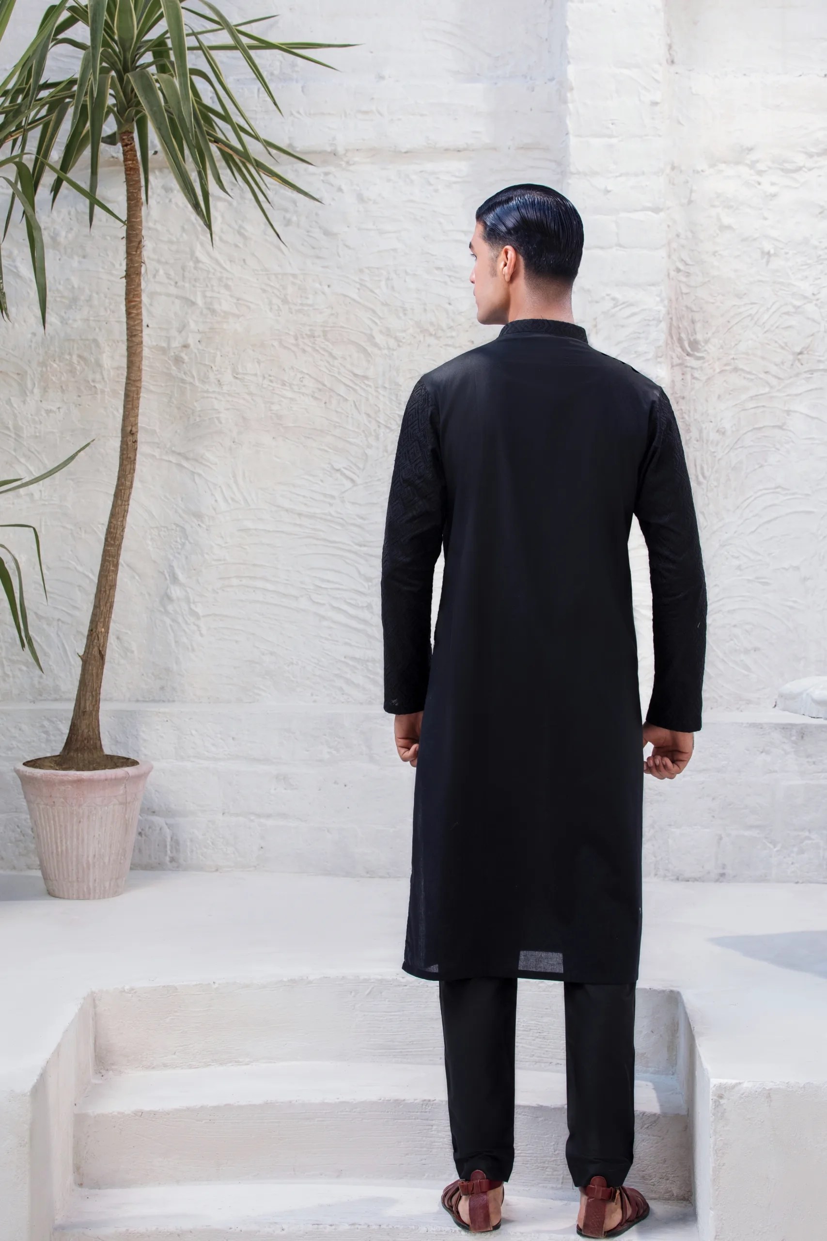 Black Diamond-Pattern Embroidered Kurta (2-Piece) - Image 6