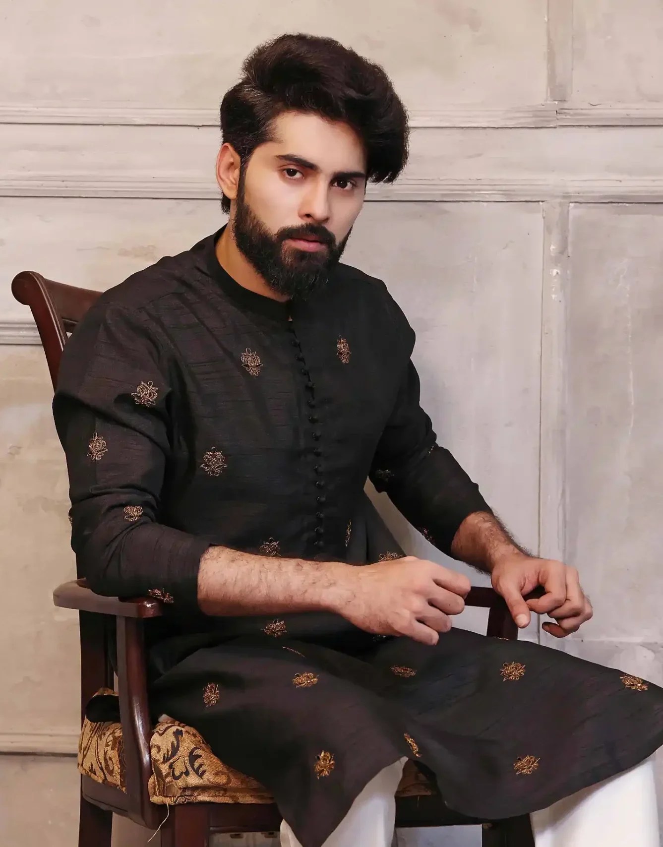 Charcoal Black Embroidered Silk-Blend Kurta (2-Piece) - Image 2
