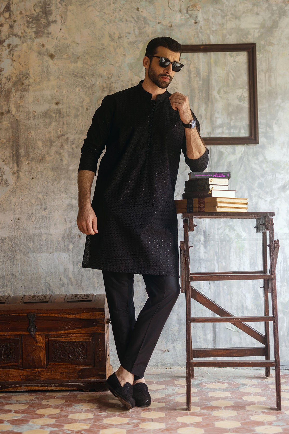 Black Embroidered Kurta Pajama Set (2-Piece) - Image 4