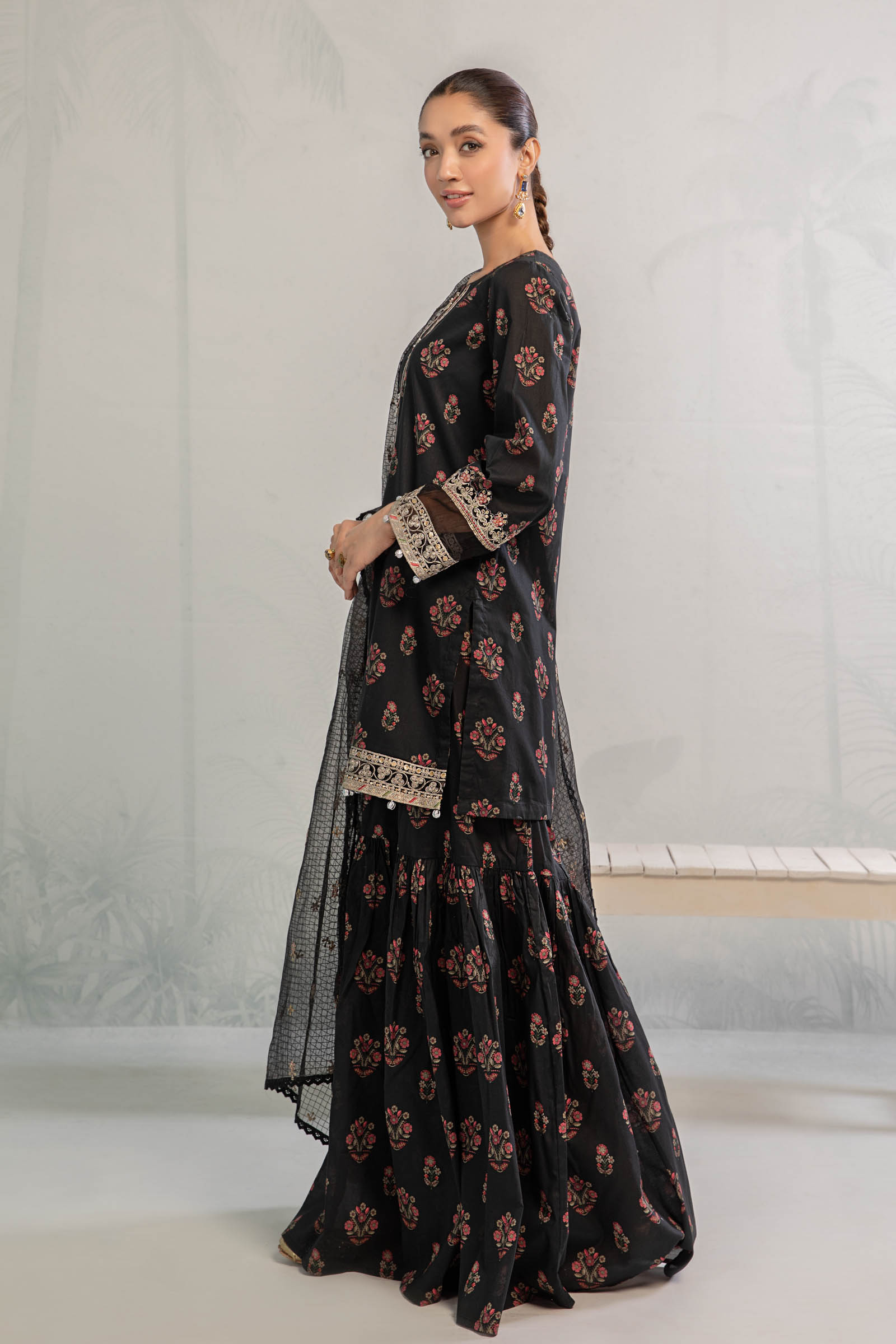 Black Embroidered Lawn Gharara Set (3-Piece) - Image 5