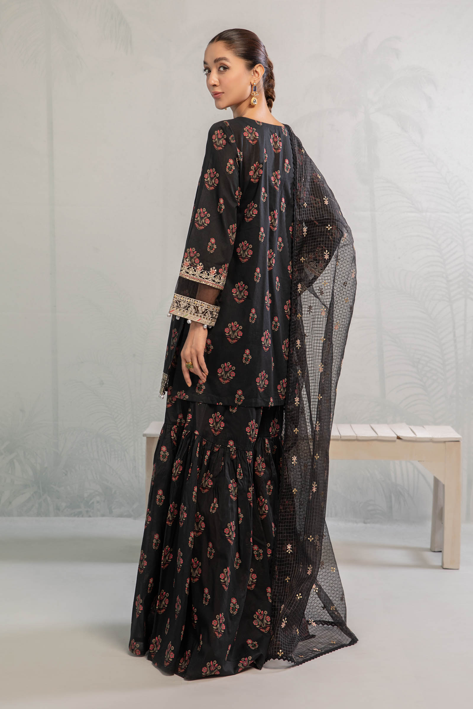Black Embroidered Lawn Gharara Set (3-Piece) - Image 6