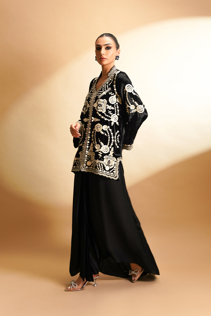 Pakistani Black Aari Embroidered Velvet & Silk Jacket Set (2-Piece) - Image 3
