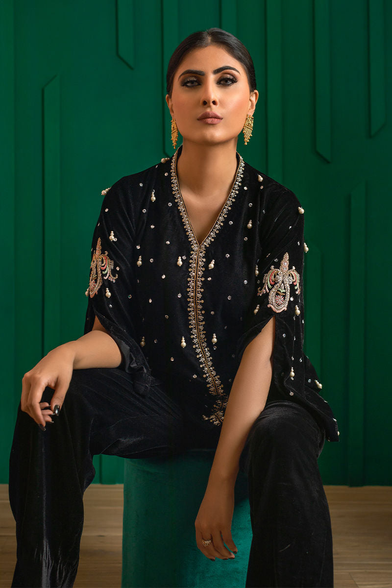 Black Hand-Embellished Velvet Jacket Set (2-Piece) - Image 4
