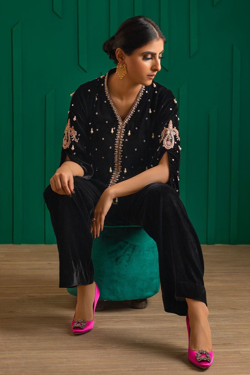 Black Hand-Embellished Velvet Jacket Set (2-Piece) - Image 5