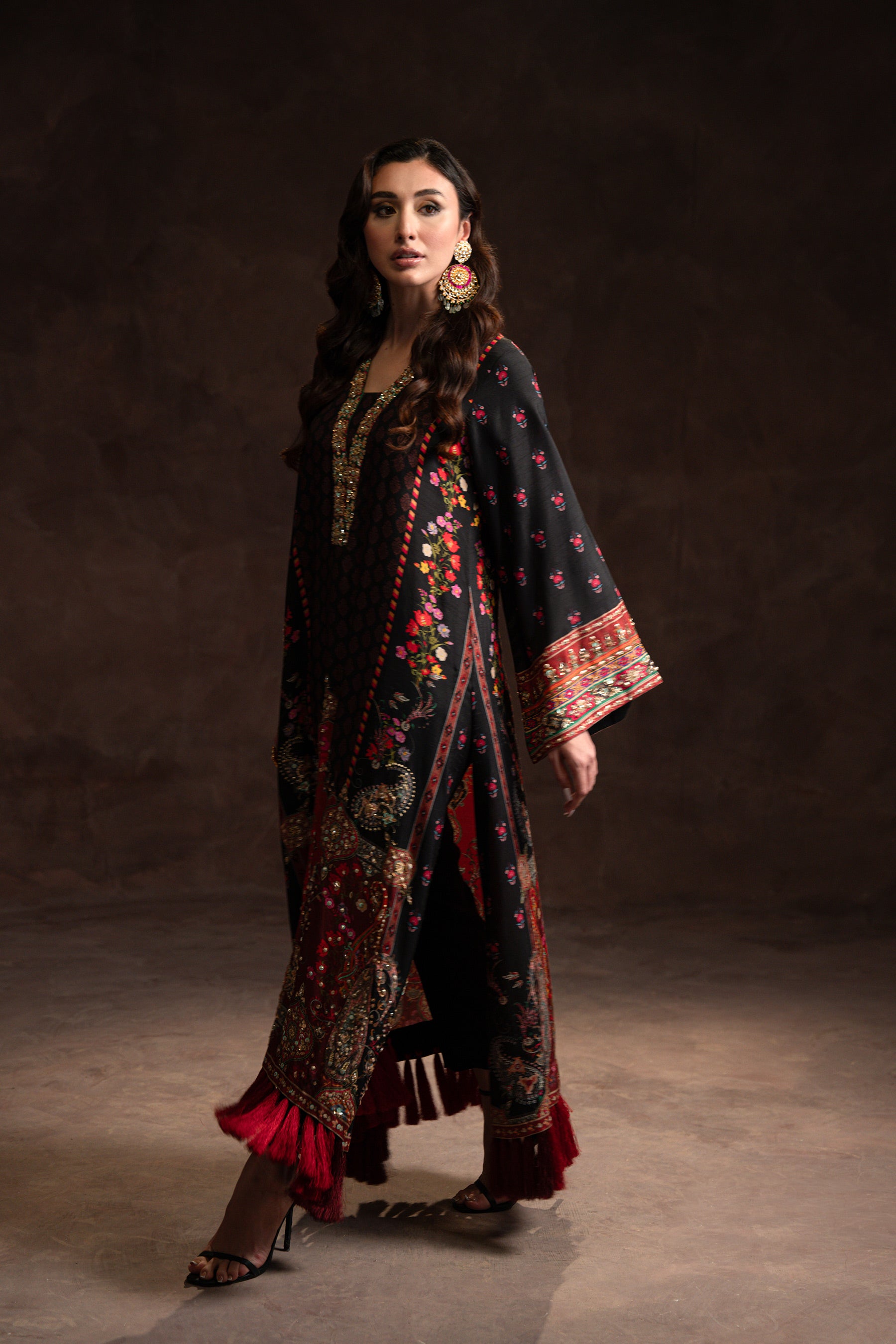Black Gold Embellished Blended Raw Silk Kaftan (2-Piece) - Image 2