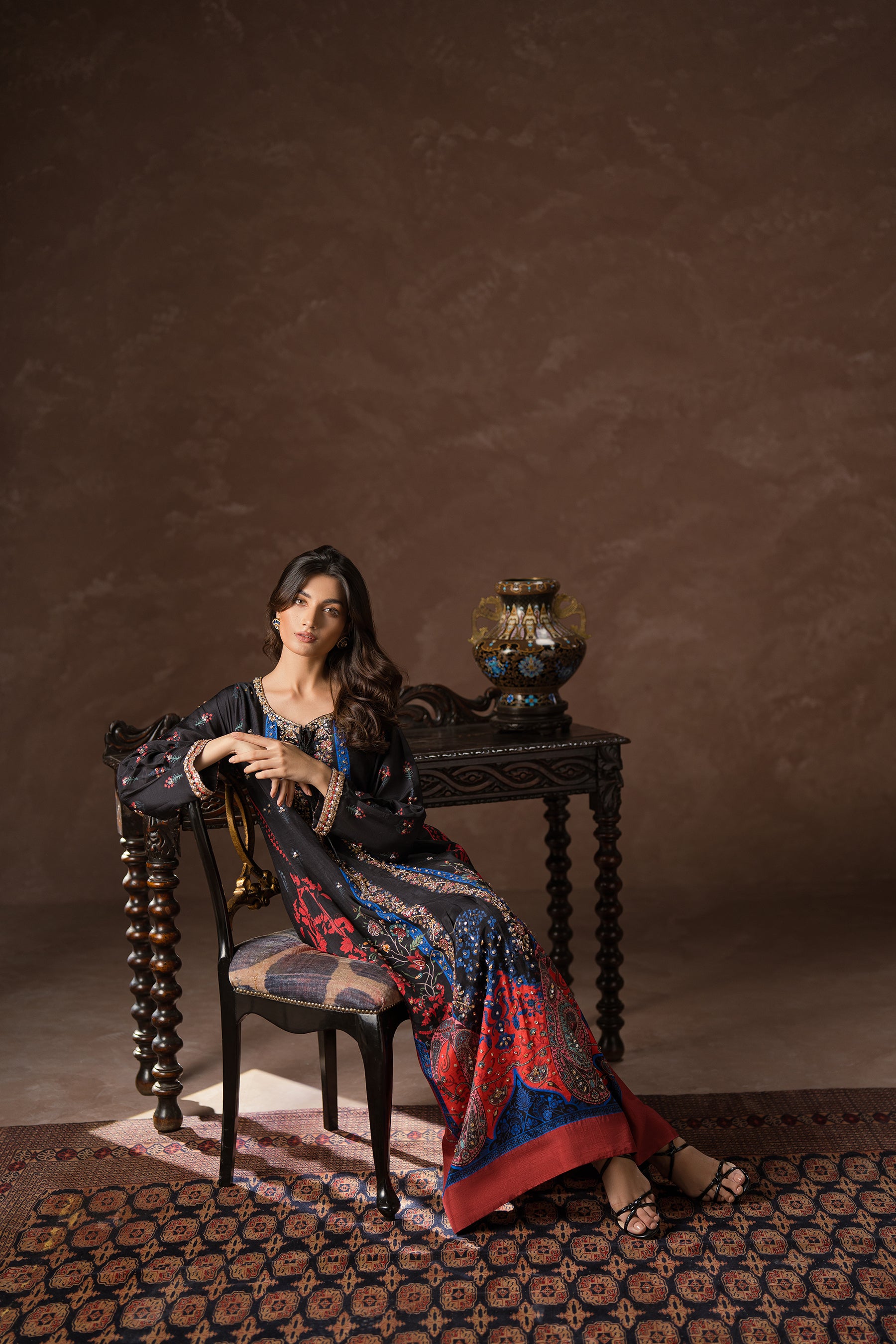 Pakistani Black Beaded Embroidered Silk Kaftan Set (2-Piece) - Image 5