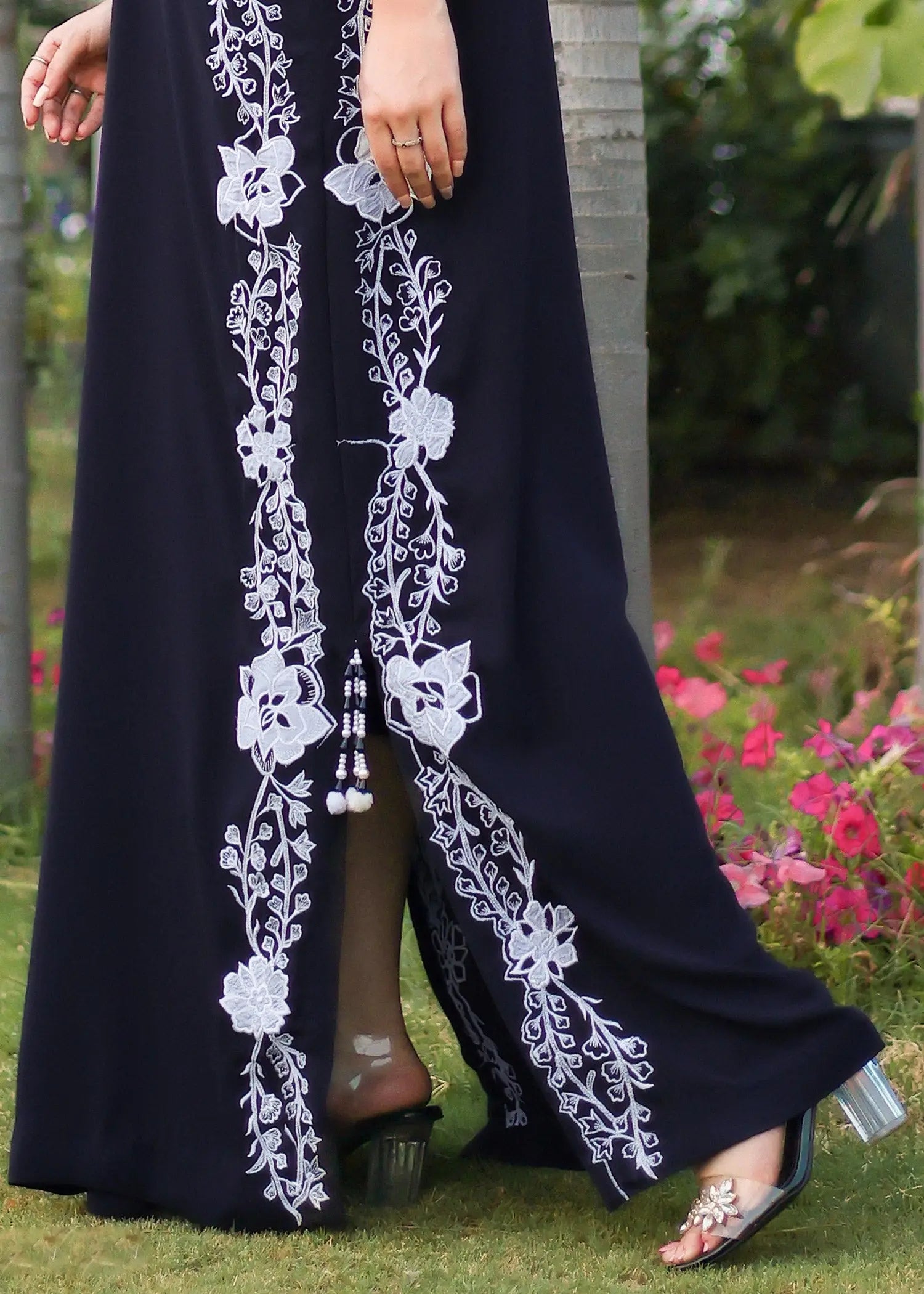 Black Floral Embroidered Georgette Kaftan (1-Pc) - Image 3
