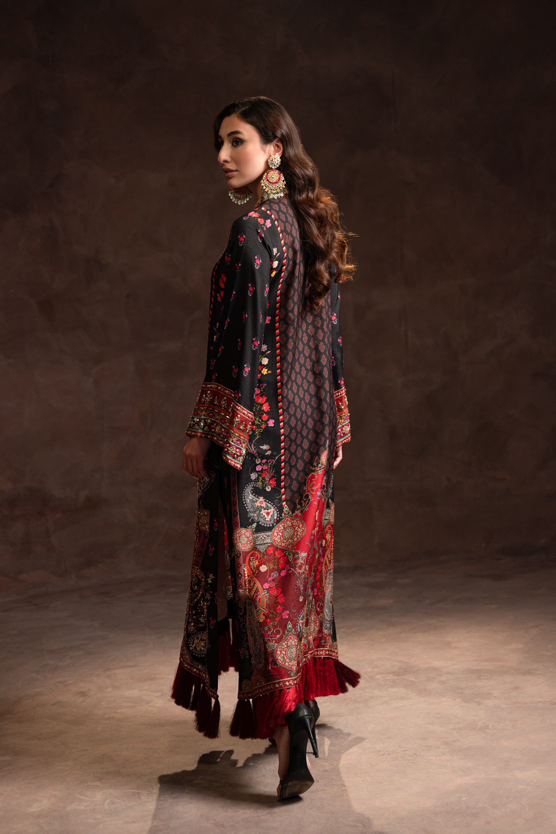 Pakistani Black Embellished Blended Raw Silk Kaftan (2-Piece) - Image 4