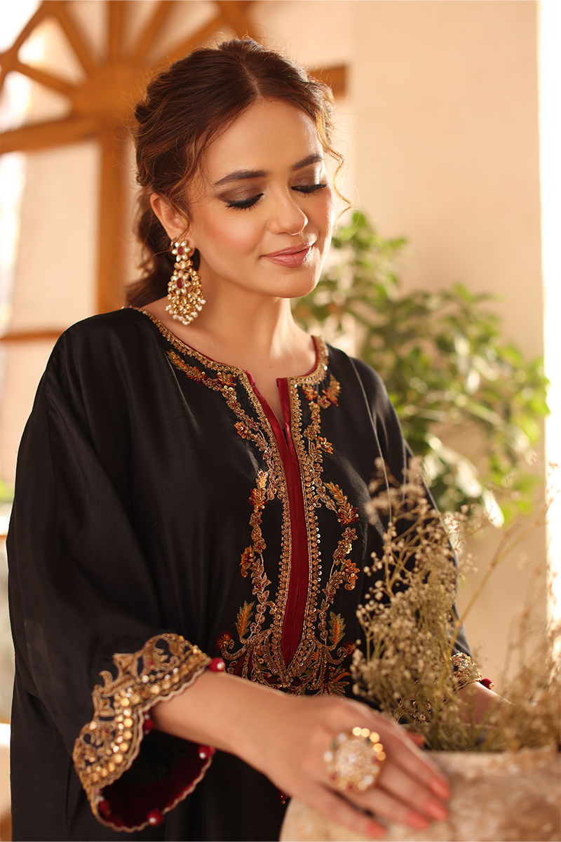 Pakistani Black Handworked Pure Raw Silk Kaftan (1-Pc) - Image 7