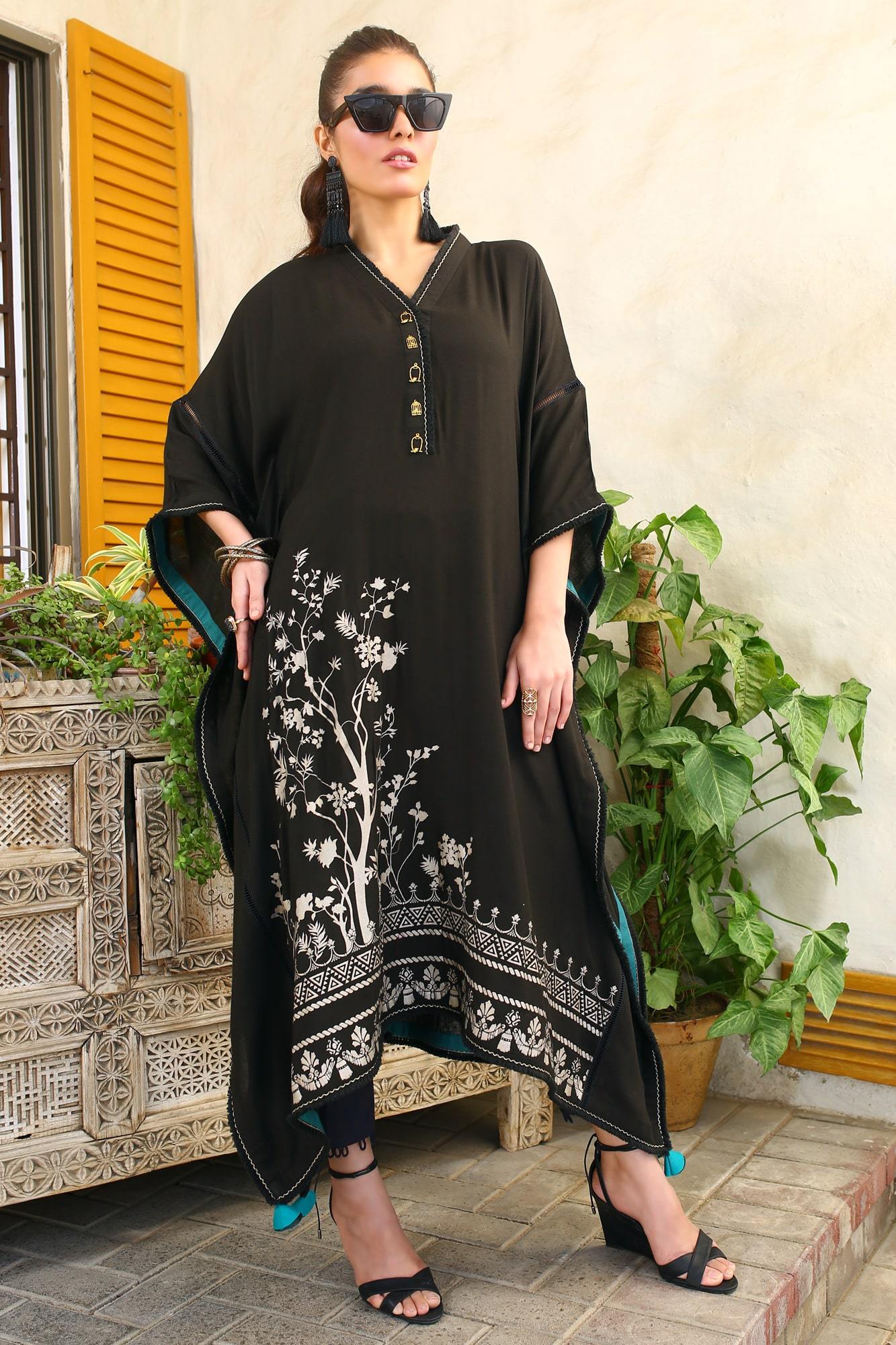 Pakistani Black Screen Printed PK Raw Silk Kaftan (1-Pc) - Image 2