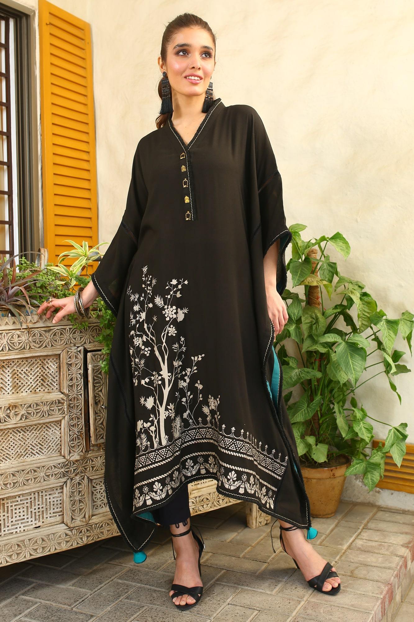 Pakistani Black Screen Printed PK Raw Silk Kaftan (1-Pc) - Image 3