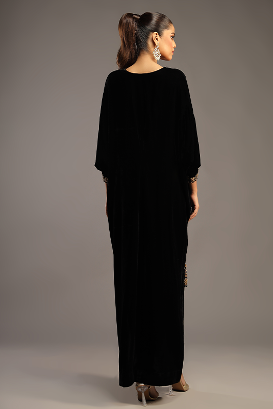 Pakistani Black Hand Embroidered Velvet Kaftan (1-Pc) - Image 5
