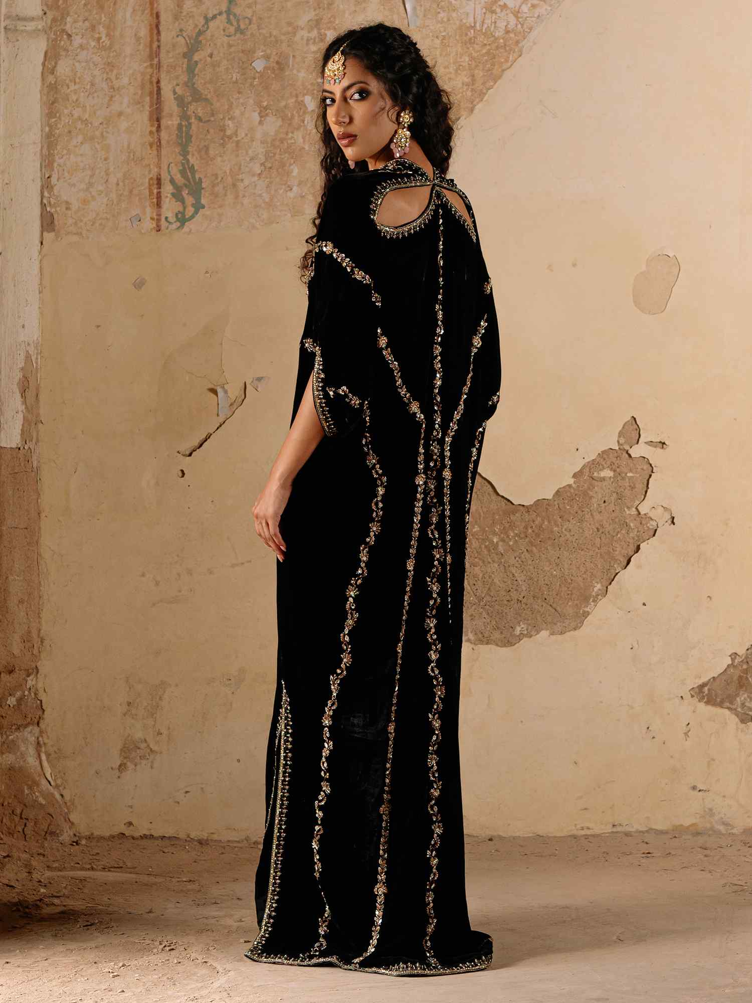 Pakistani Black Embroidered Velvet Kaftan (1-Pc) - Image 4