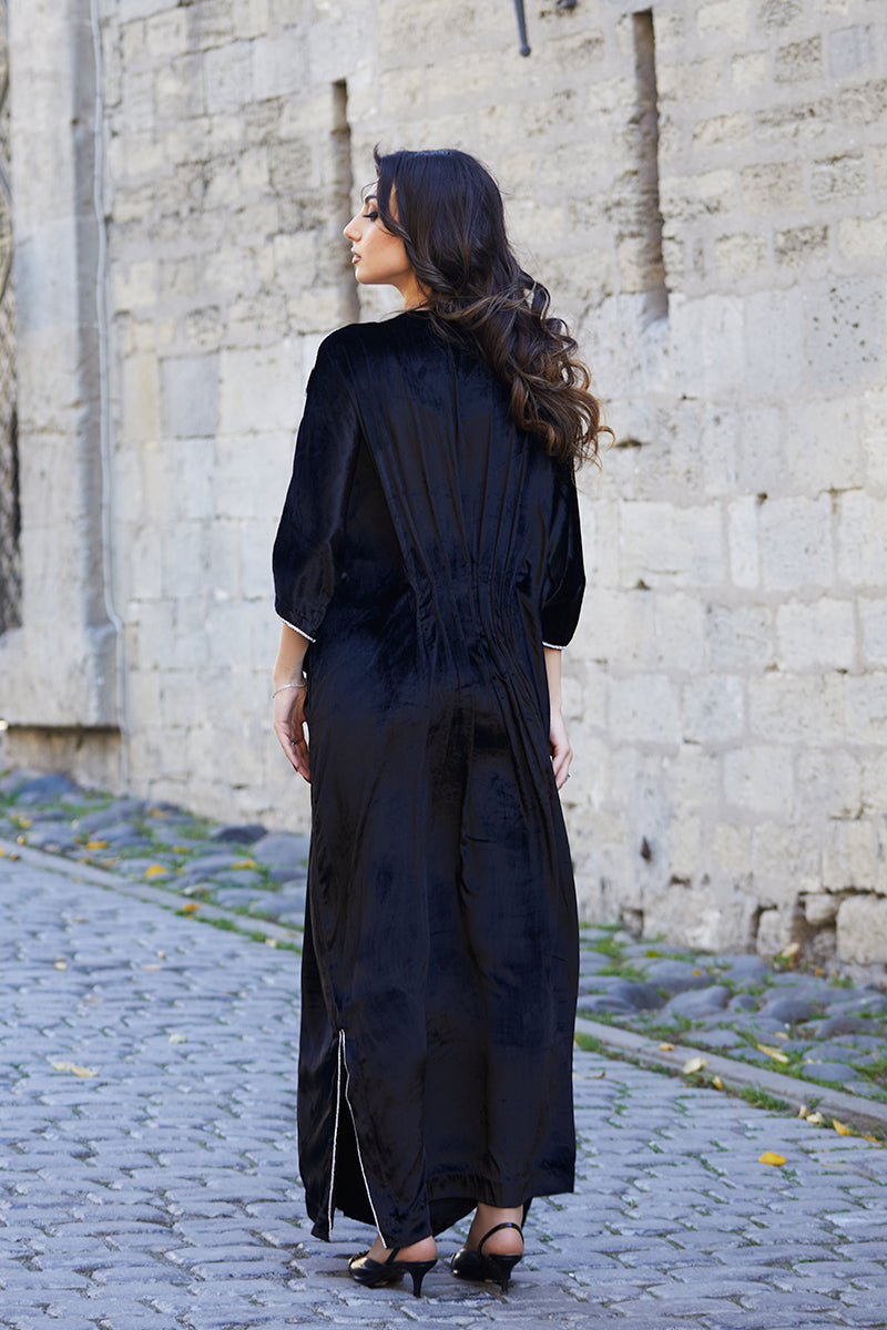Black Embellished Velvet Kaftan (1-Pc) - Image 2