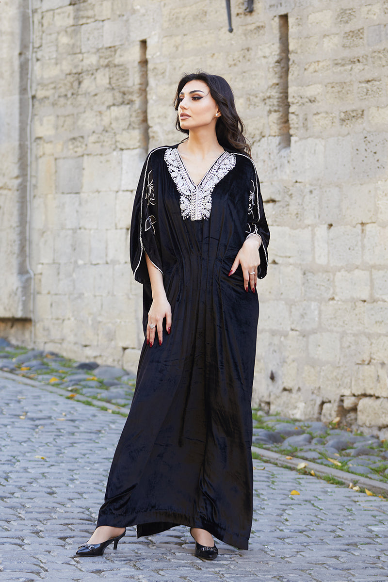Black Embellished Velvet Kaftan (1-Pc) - Image 5