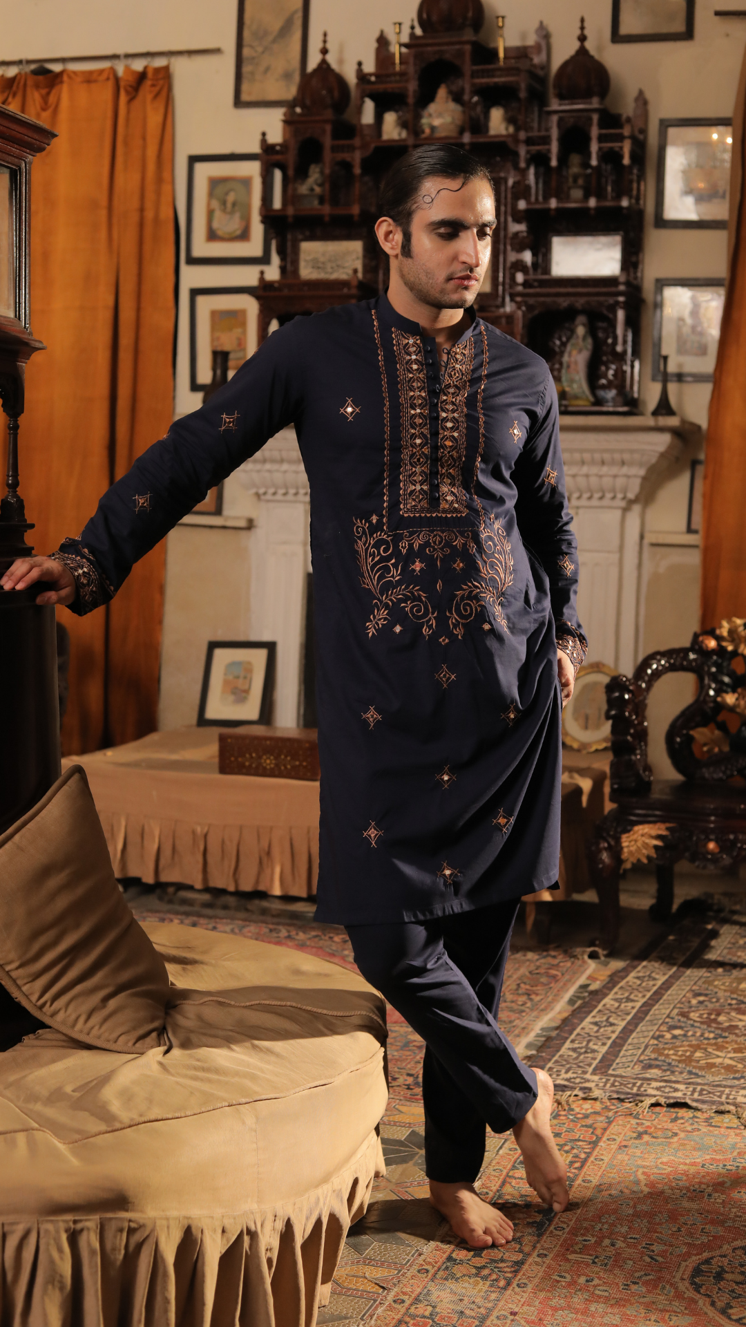 Black Mirror Work Cotton Kurta Set (2-Piece) - Image 4