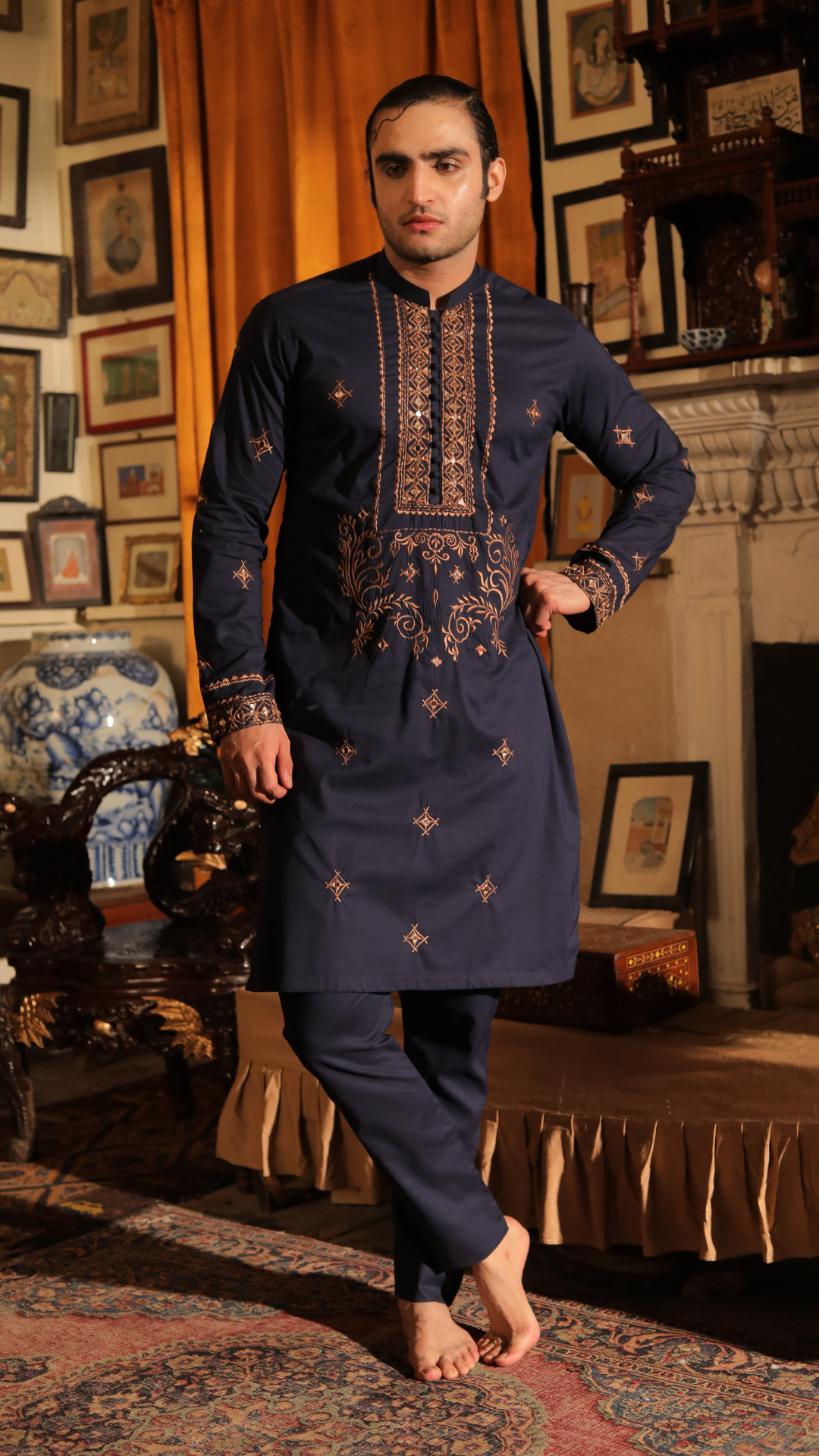 Black Mirror Work Cotton Kurta Set (2-Piece) - Image 7