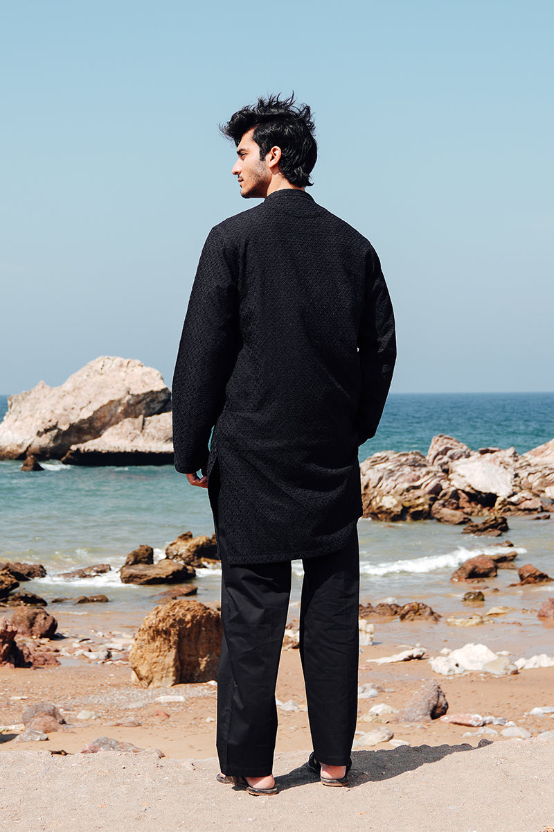 Black Geometric Embroidered Kurta Pajama (2-Piece) - Image 5
