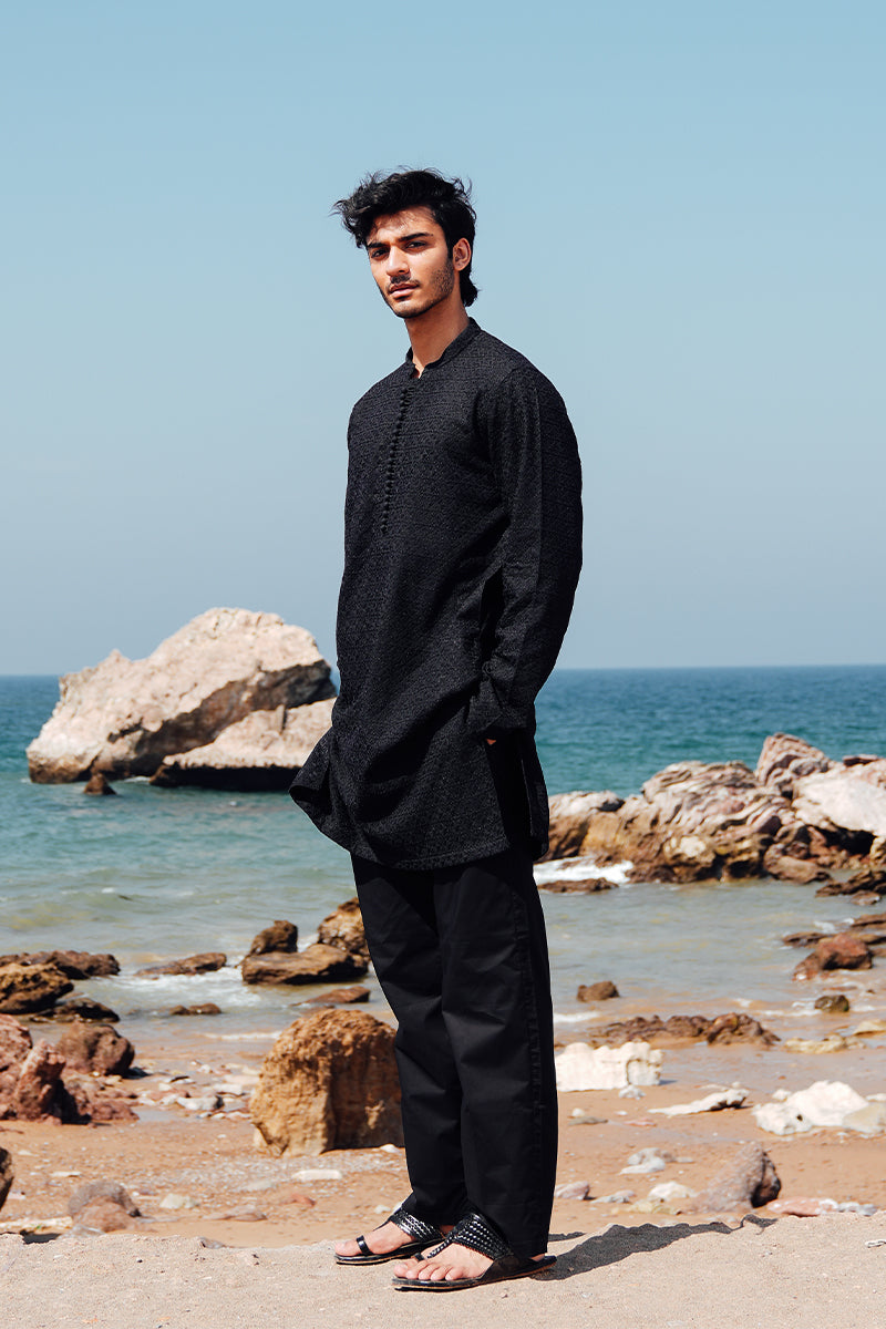 Black Geometric Embroidered Kurta Pajama (2-Piece) - Image 7