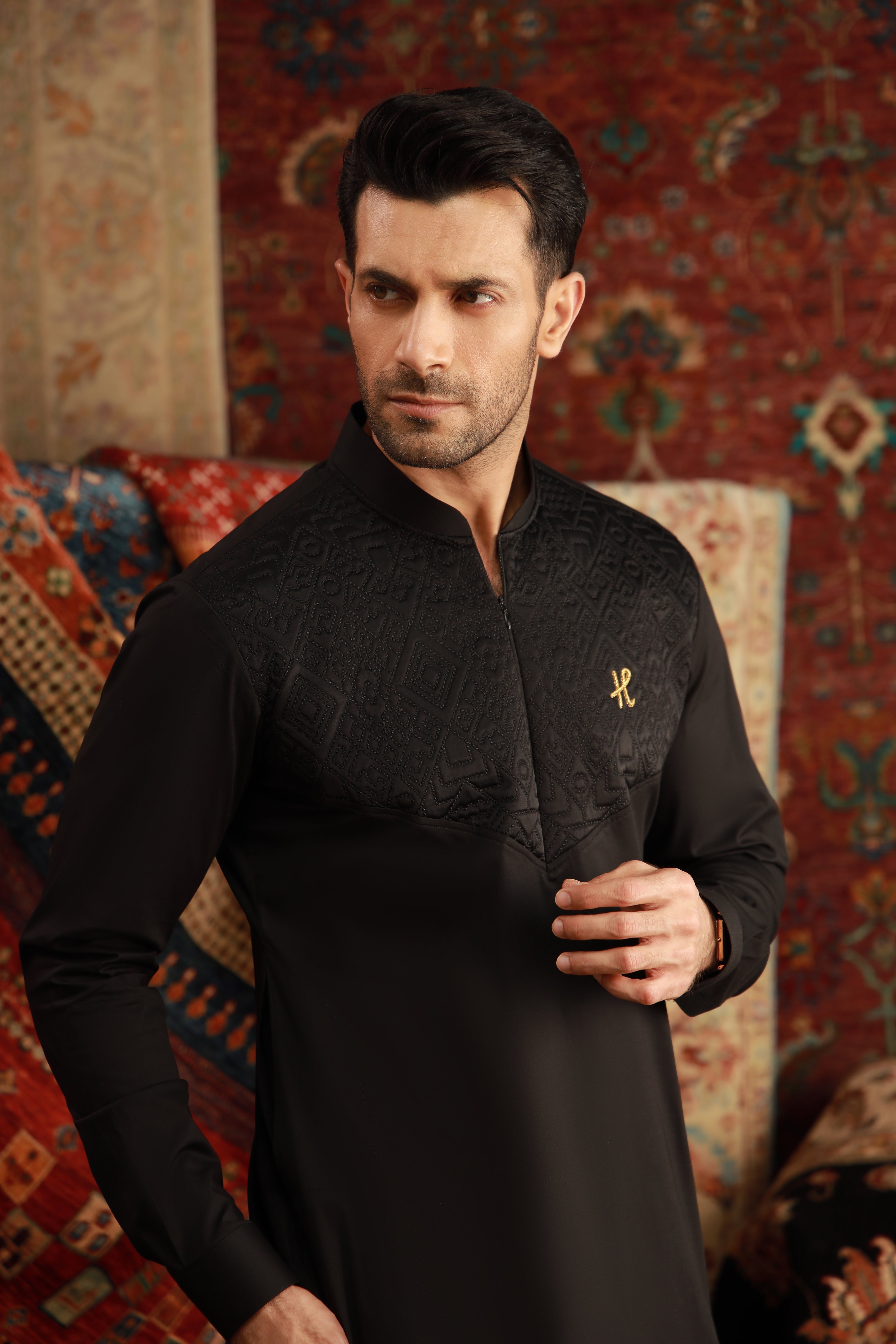 Black Self-Foam Pattern Kurta Pajama (2-Piece) - Image 4