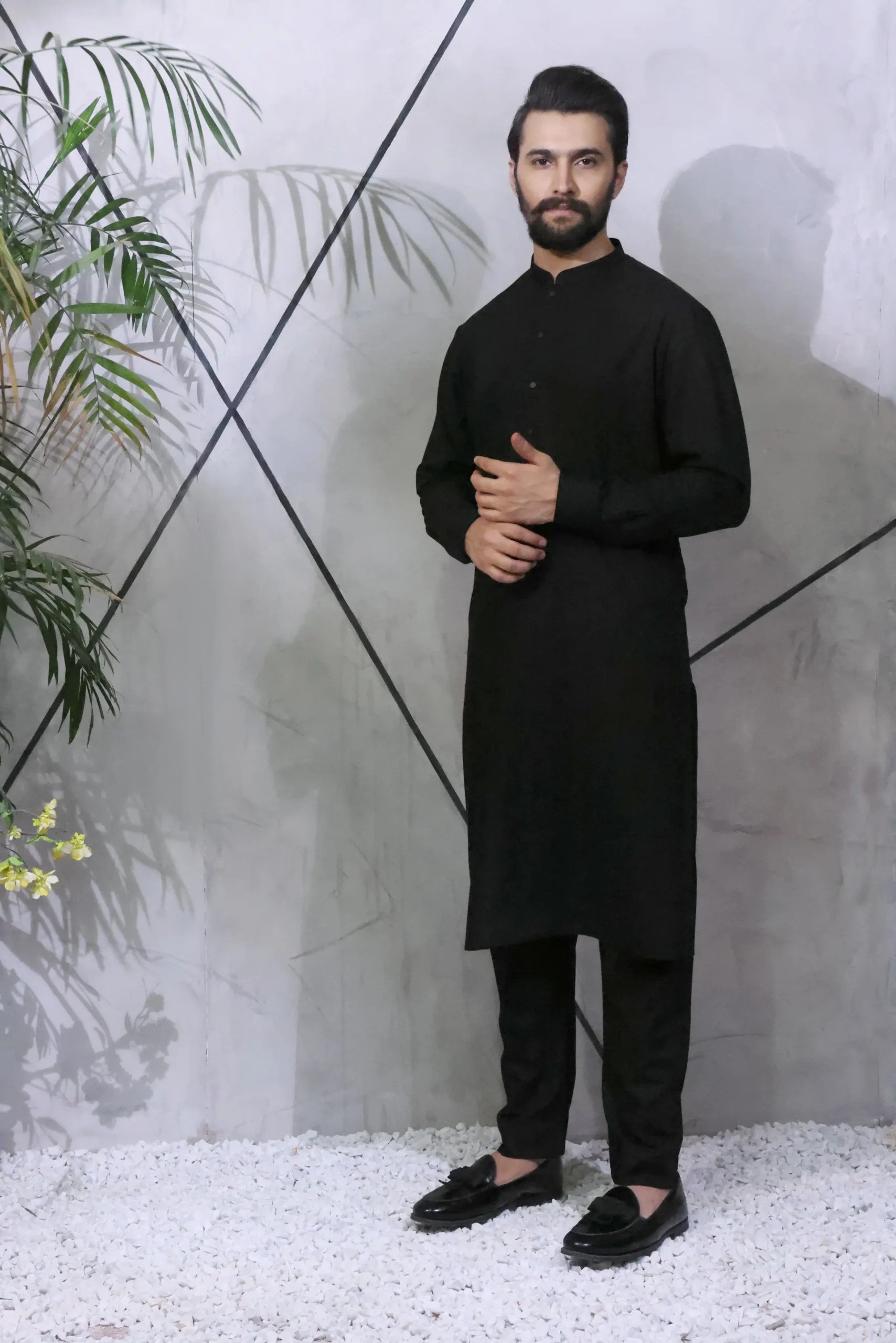 Black Cotton Blend Kurta Pajama (2-Piece) - Image 1