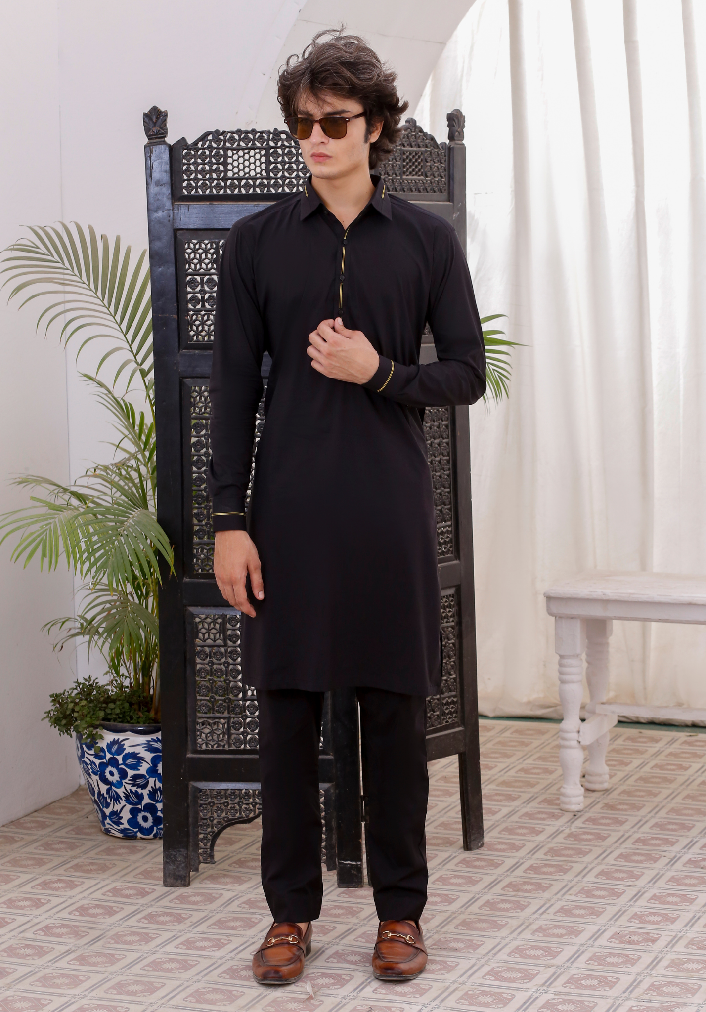 Black Contrast Stitch Cotton Blend Kurta Pajama (2-Piece) - Image 1