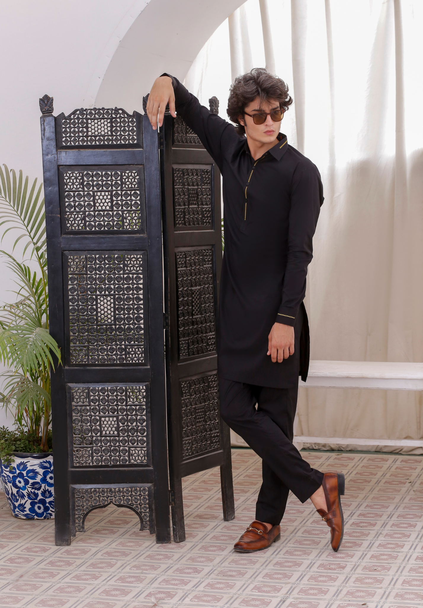 Black Contrast Stitch Cotton Blend Kurta Pajama (2-Piece) - Image 4