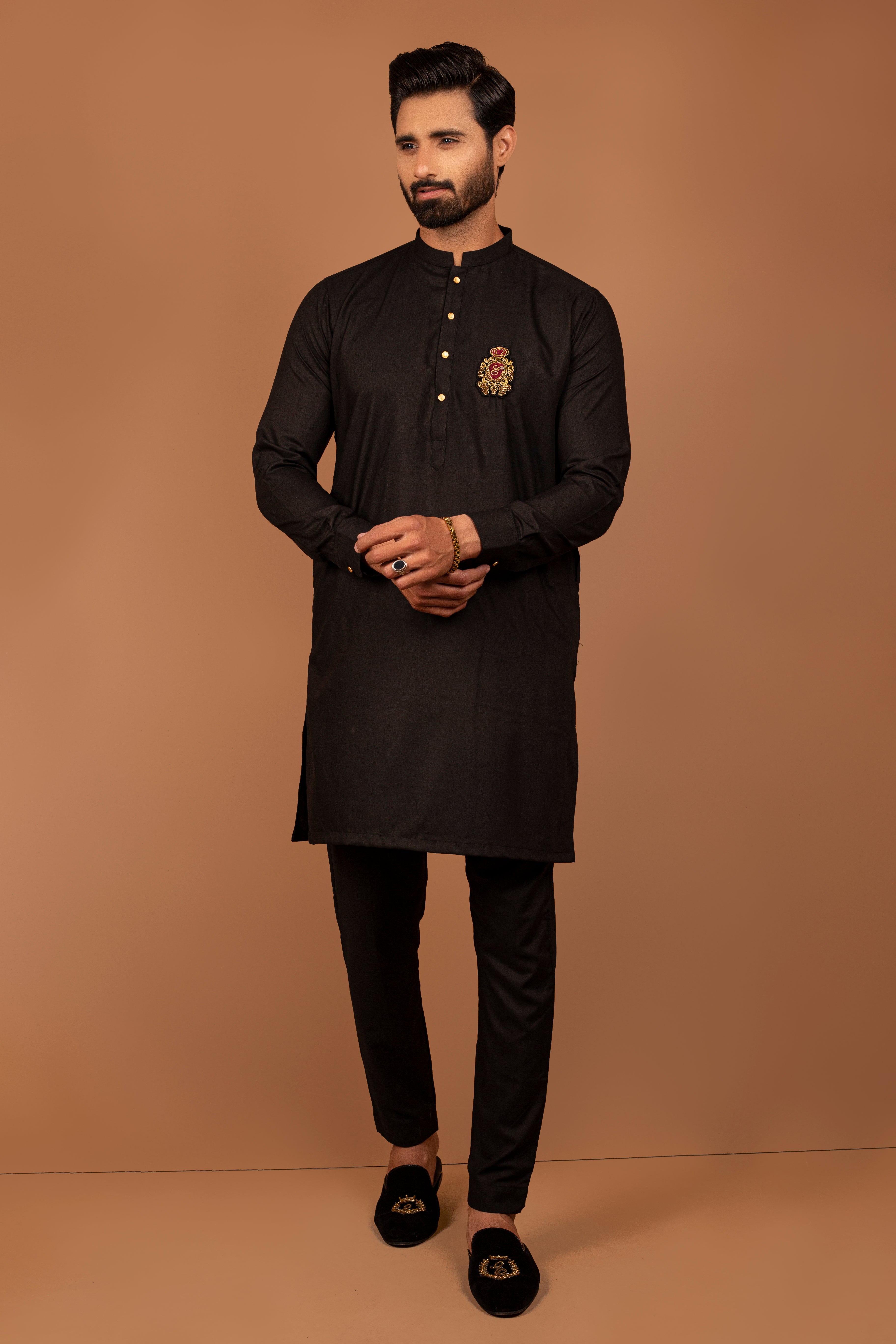 Black Embroidered Cotton Kurta Pajama (2-Piece) - Image 1