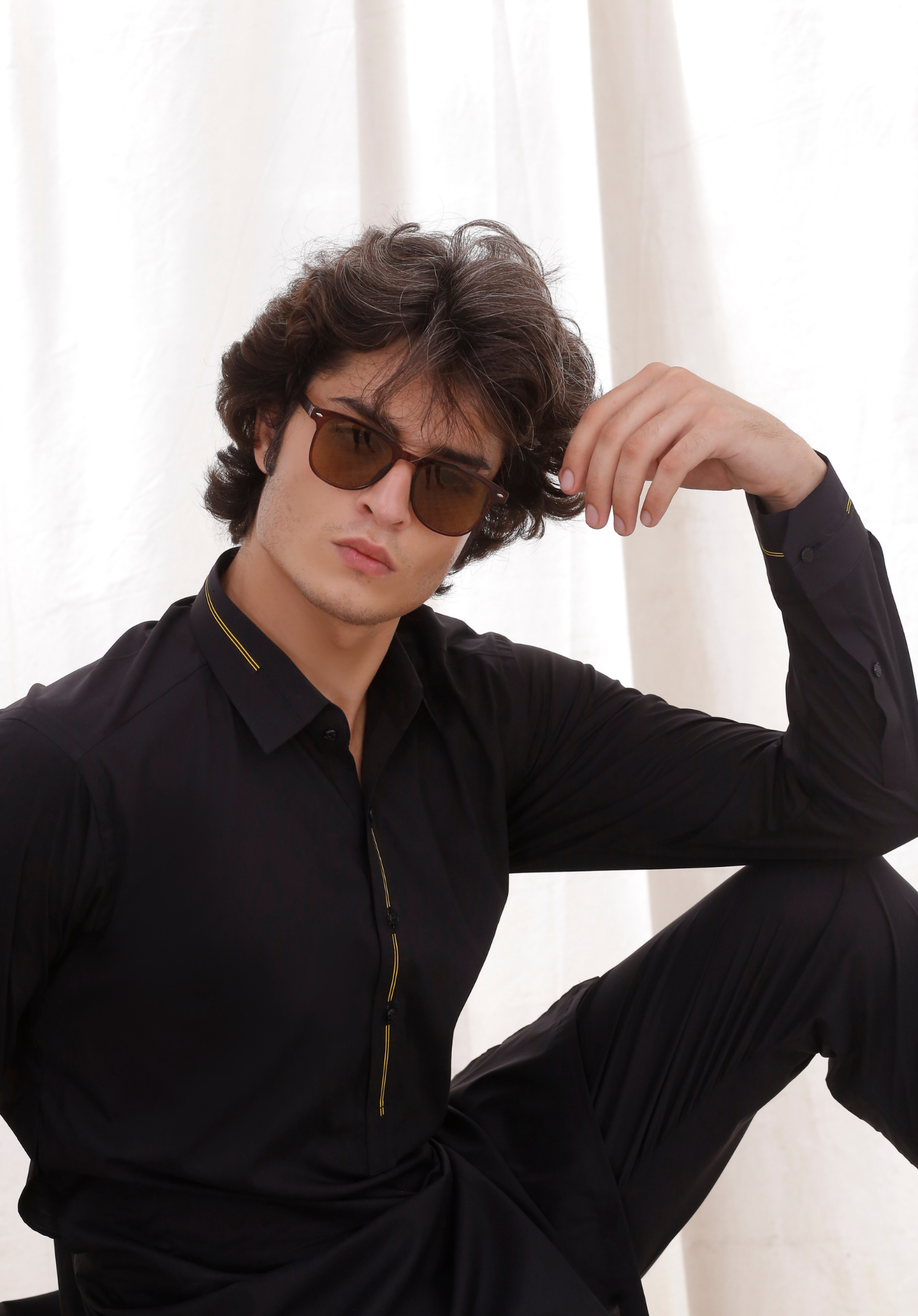 Black Contrast Stitch Cotton-Polyester Kurta Pajama (2-Piece) - Image 2