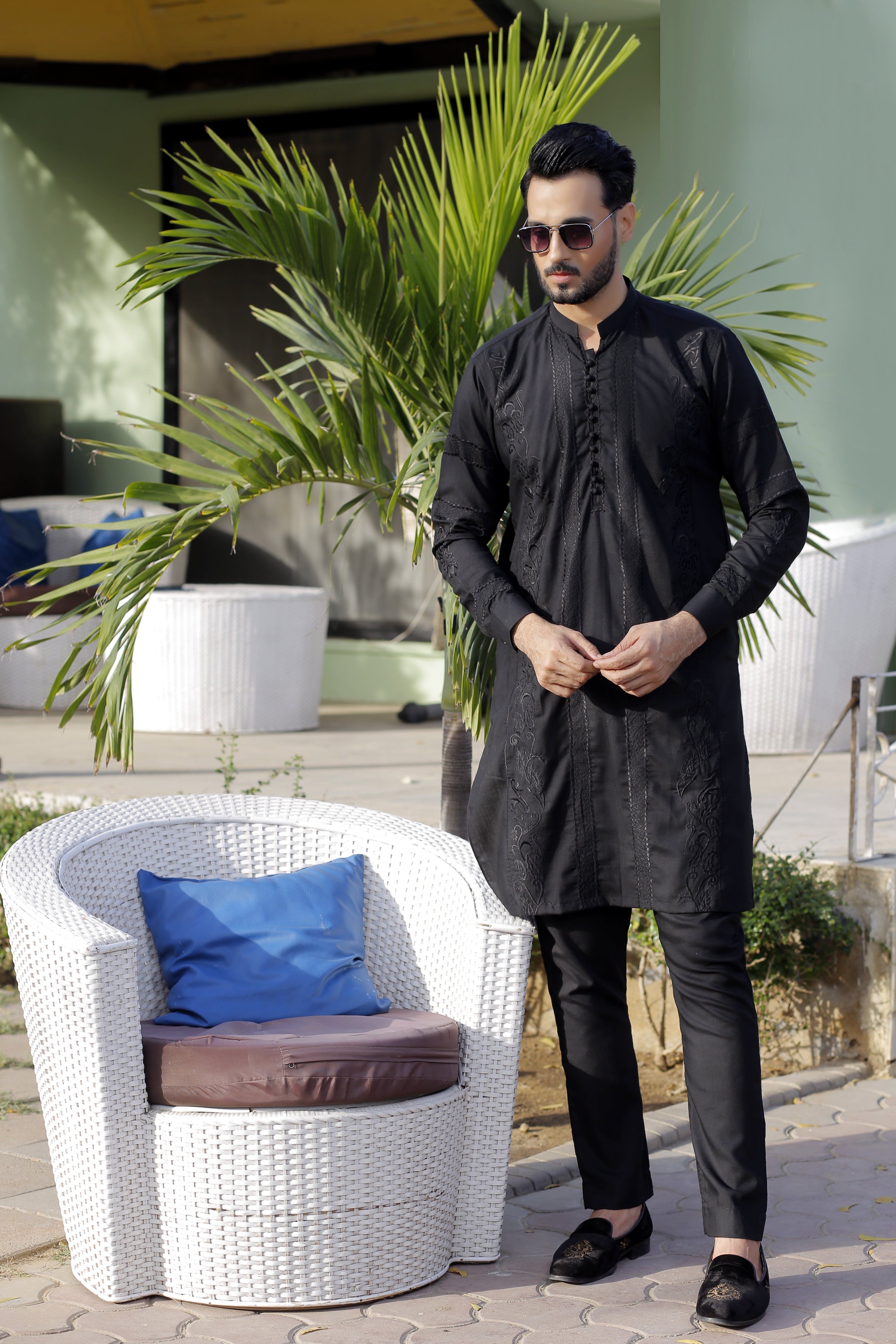 Black Tone-on-Tone Embroidered Cotton-Silk Kurta Pajama (2-Piece) - Image 5
