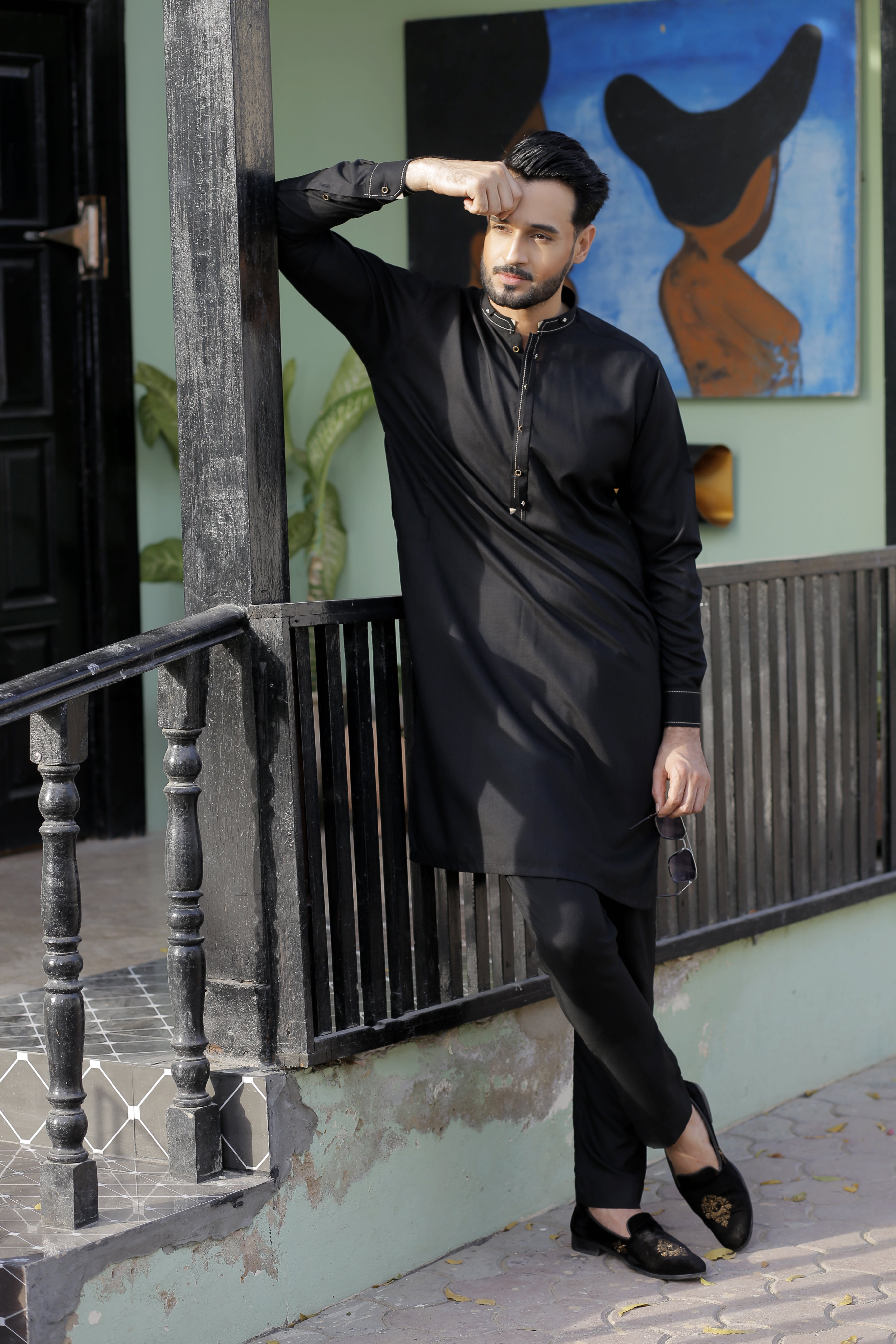 Black Embellished Cotton-Silk Kurta Pajama (2-Piece) - Image 5
