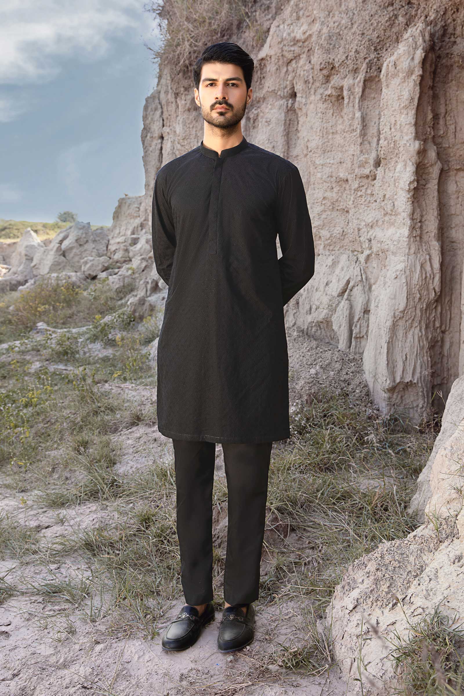 Black Textured Cotton Kurta Pajama (2-Piece) - Image 6