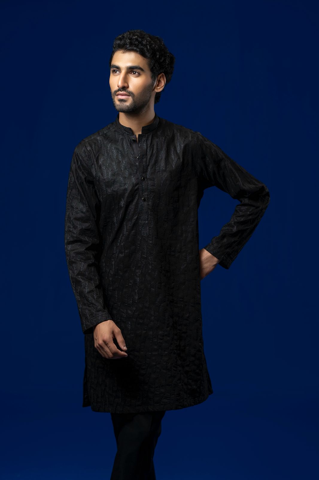 Black Embroidered Cotton Kurta Pajama (2-Piece) - Image 1